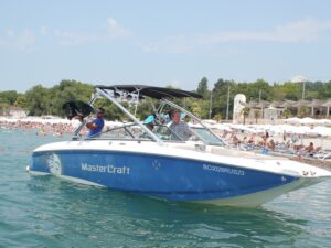 Вейкбодинг за катером MasterCraft Вейкбодинг за катером MasterCraft