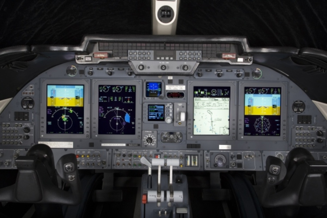 BOMBARDIER LEARJET 60 / 60XP BOMBARDIER LEARJET 60 / 60XP